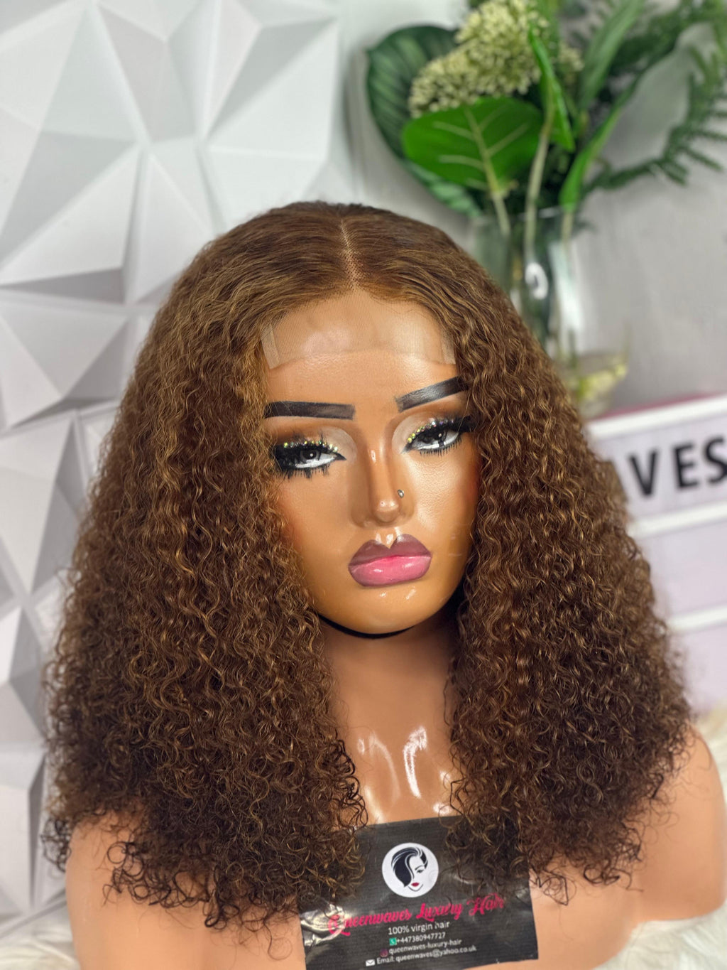 The Honey Pixie – 16” Pixie Curls Wig (280g)