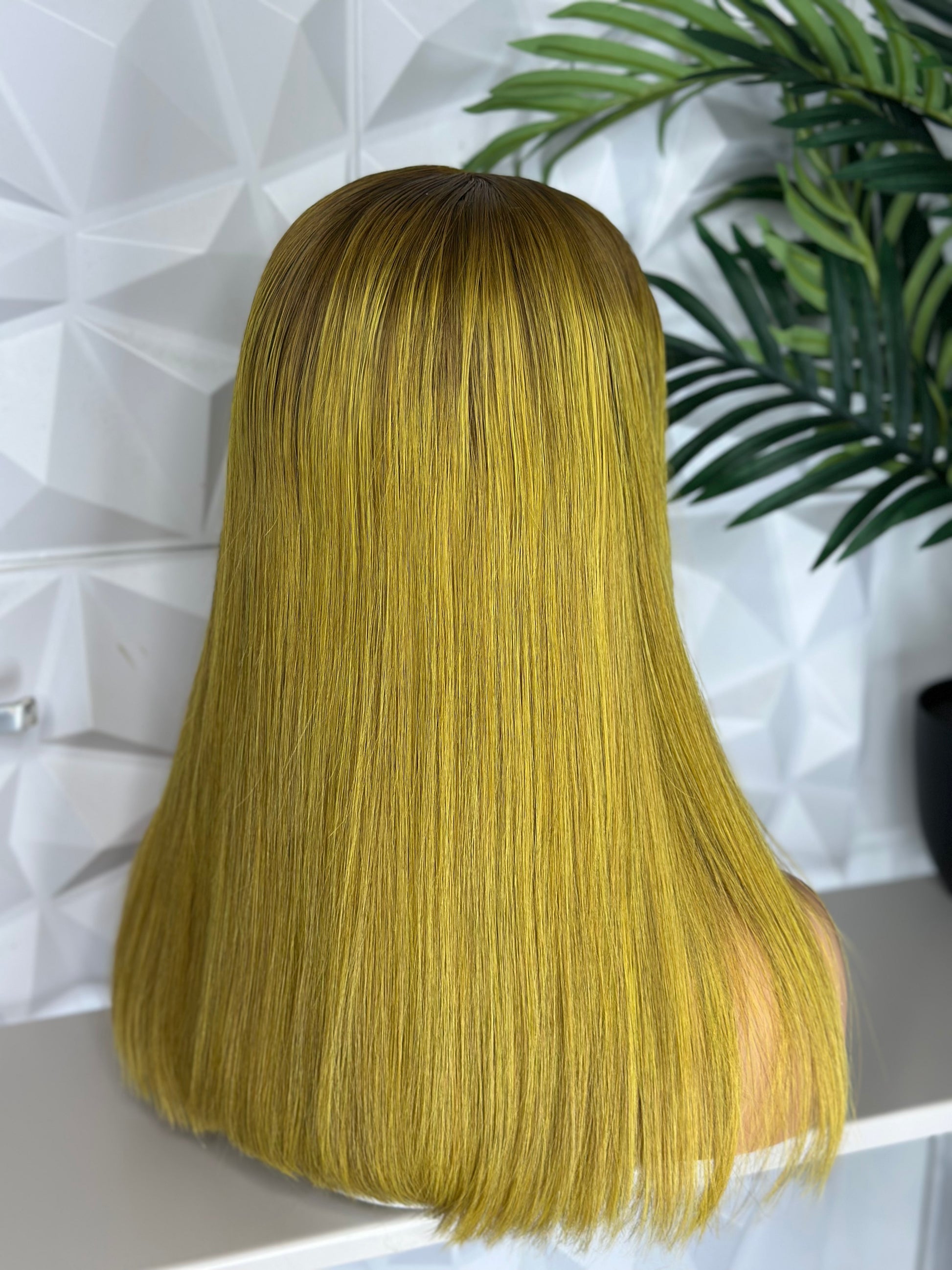 18” Golden Olive Luxe bone straight wig